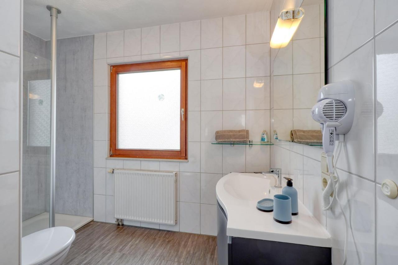 Seepark Kirchheim Ferienhaus bei Vera mit Sauna Exterior foto